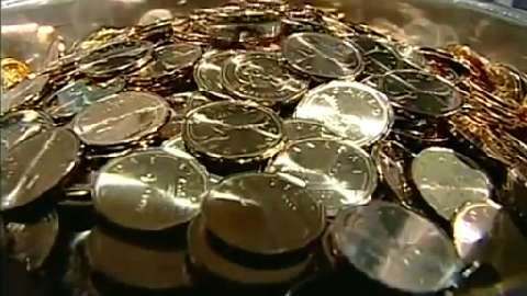 Loonie at lowest point in more than a decade