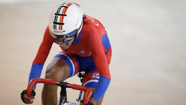 Toronto cycling club donates equipment to Cuban athletes
