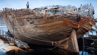 arctic-explorer-roald-amundsens-former-ship-raised