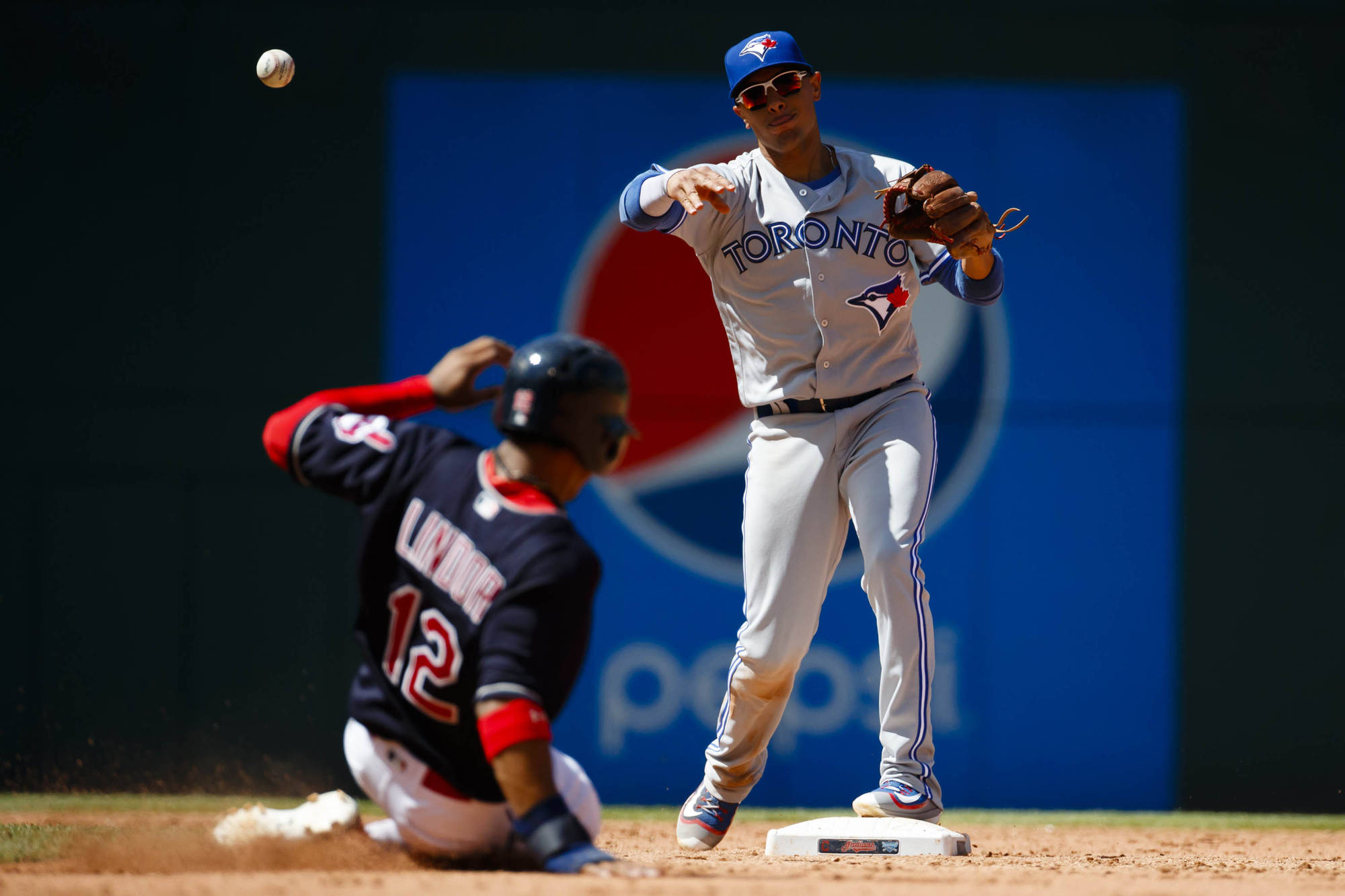 inians-vs-blue-jays