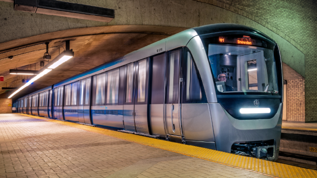 montreal-metro-train