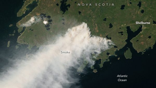Лесные пожары в Новой Шотландии видны из космоса