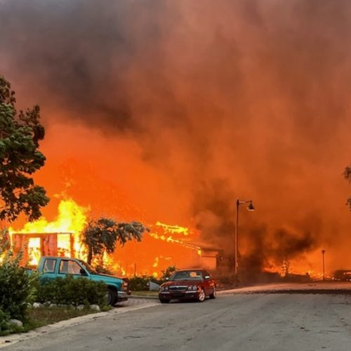 В 2025 ГОДУ СТРАХОВЫЕ КОМПАНИИ КАНАДЫ ВЫПЛАТИЛИ  2,4 МЛРД В РЕЗУЛЬТАТЕ «КПРИЗОВ» ПОГОДЫ