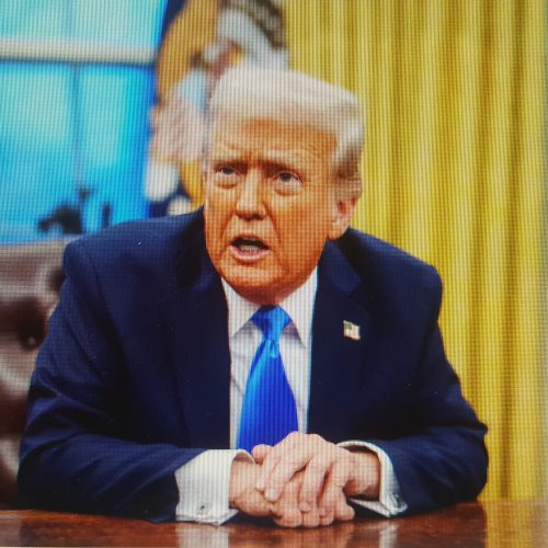УЖЕСТОЧЕНИЕ ПРАВИЛ ДЛЯ КАНАДЦЕВ, ПРИЕЗЖАЮЩИХ В США
