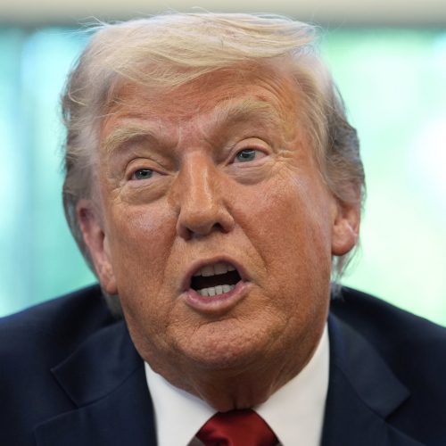ТРАМП ОБЪЯВЛЯЕТ О НОВЫХ СДЕЛКАХ 