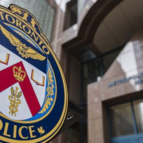 В ИСПАНИИ ТРЁХ ОФИЦЕРОВ ПОЛИЦИИ ТОРОНТО ОБВИНИЛИ В СЕКСУАЛЬНОМ НАСИЛИИ   