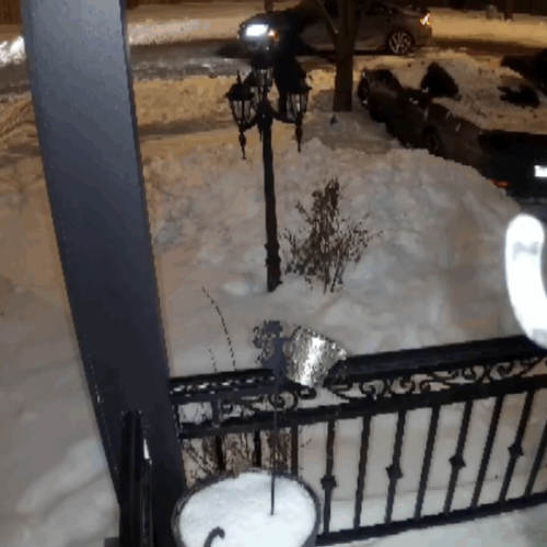 ОБВИНЯЕТСЯ В СТРЕЛЬБЕ ПО ДОМУ В ВОНЕ 