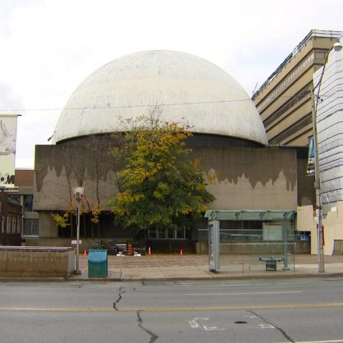 В ТОРОНТО СНОСЯТ ПЛАНЕТАРИЙ